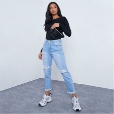 I Saw It First Petite Basic Ripped Detail Mom Jeans With Frayed Hem