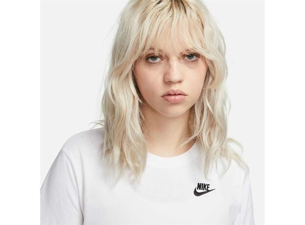 Nike Sportswear Women's Club T-Shirt_1